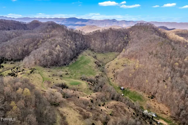 $1,599,900 | 736 Shelleys Road, Bristol, VA 24202