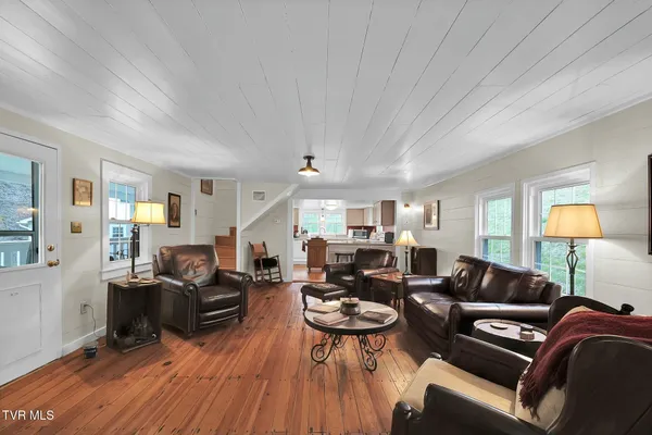 $1,499,900 | 736 Shelleys Road, Bristol, VA 24202