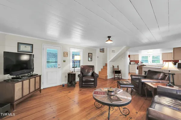 $1,499,900 | 736 Shelleys Road, Bristol, VA 24202