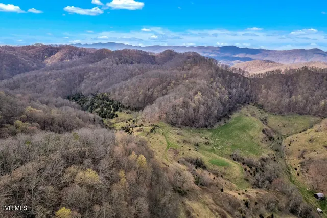 $1,599,900 | 736 Shelleys Road, Bristol, VA 24202