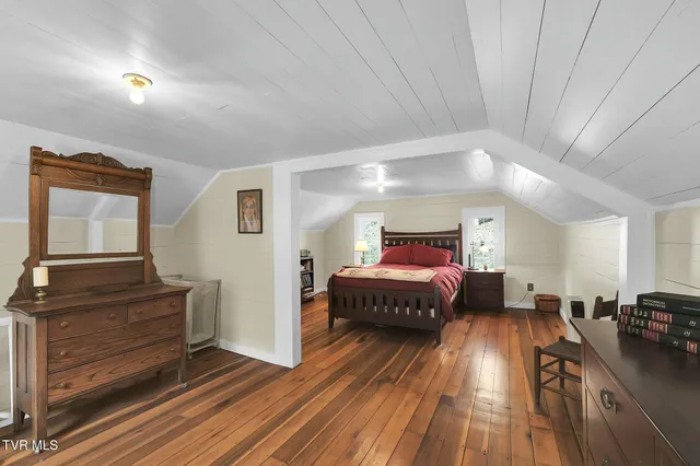 $1,599,900 | 736 Shelleys Road, Bristol, VA 24202