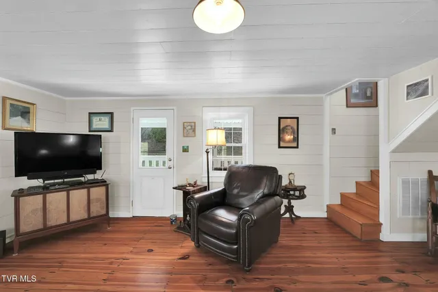 $1,599,900 | 736 Shelleys Road, Bristol, VA 24202