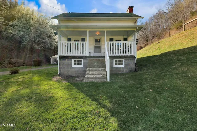 $1,599,900 | 736 Shelleys Road, Bristol, VA 24202