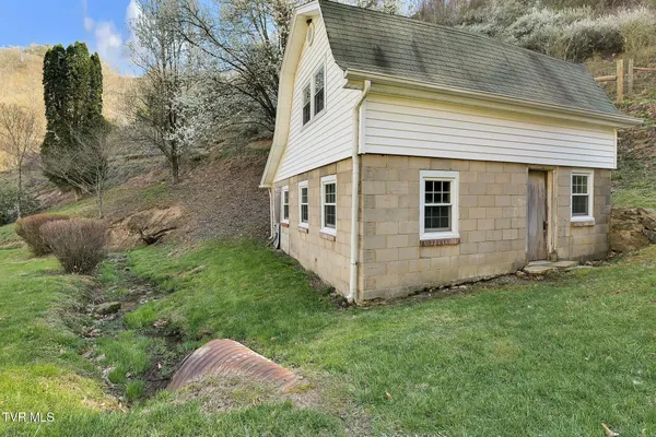 $1,499,900 | 736 Shelleys Road, Bristol, VA 24202