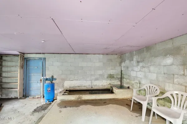 $1,499,900 | 736 Shelleys Road, Bristol, VA 24202