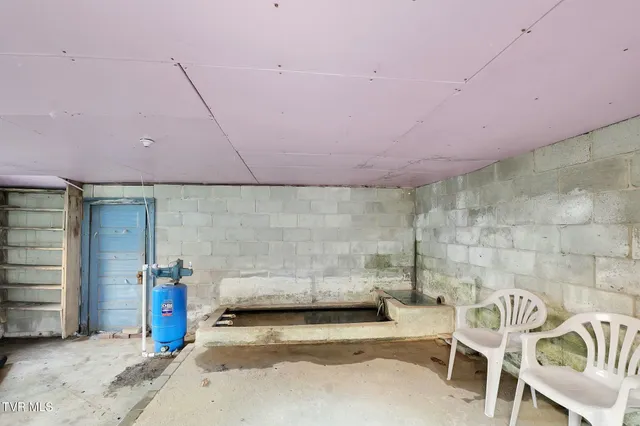 $1,599,900 | 736 Shelleys Road, Bristol, VA 24202