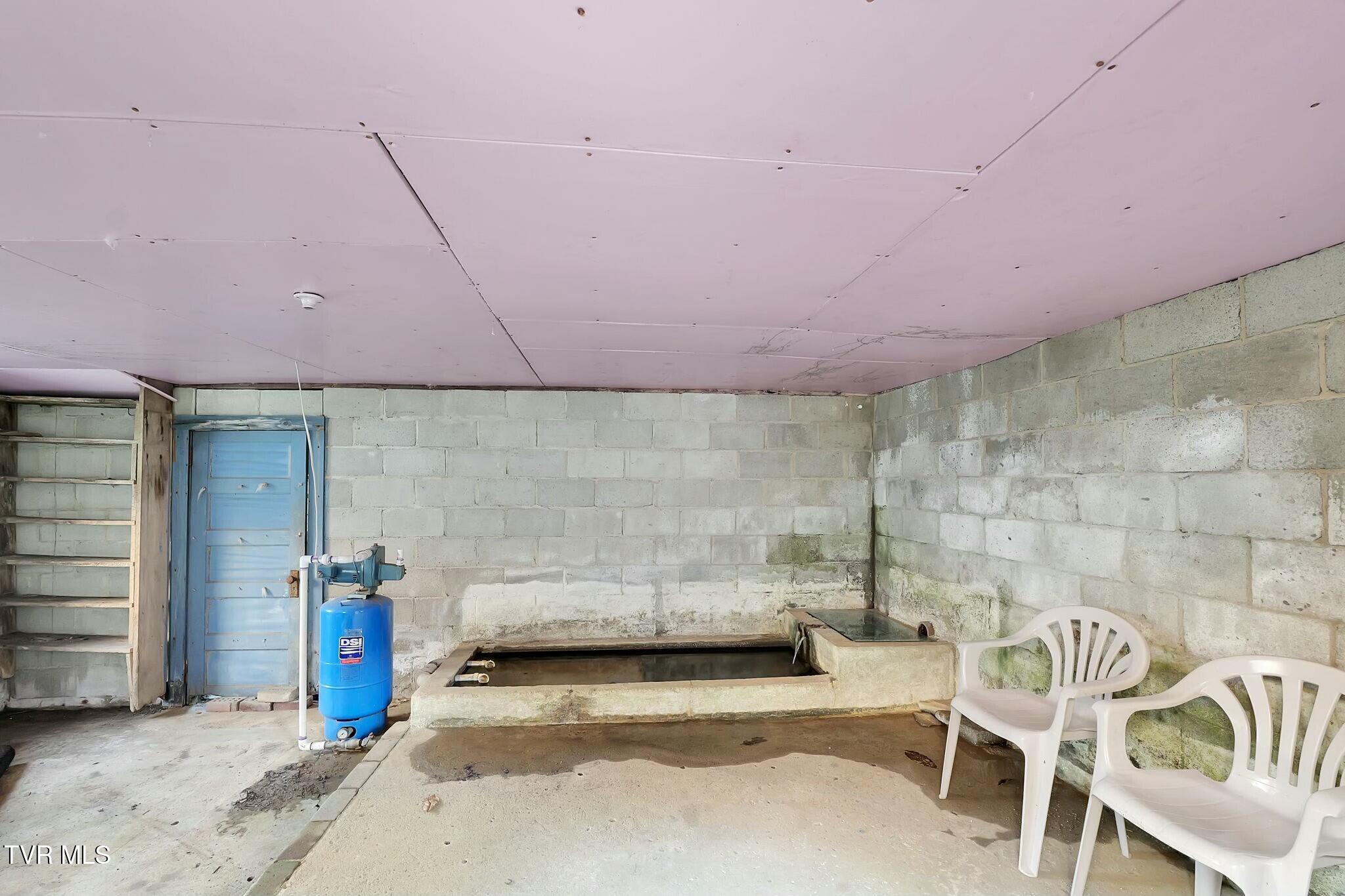 736 Shelleys Road Bristol, VA 24202 - Photo 62 of 82 tempImage2fC2YC