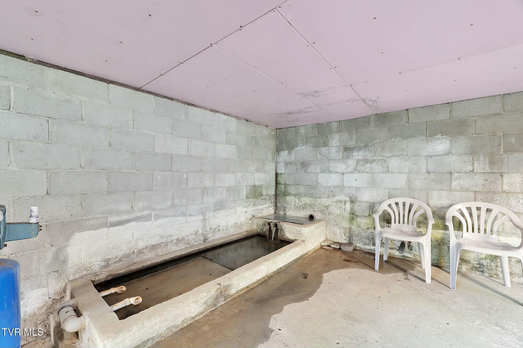 736 Shelleys Road Bristol, VA 24202 - Photo 63 of 82 tempImageuArYjb