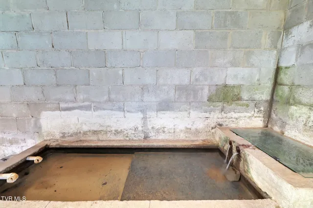 $1,599,900 | 736 Shelleys Road, Bristol, VA 24202