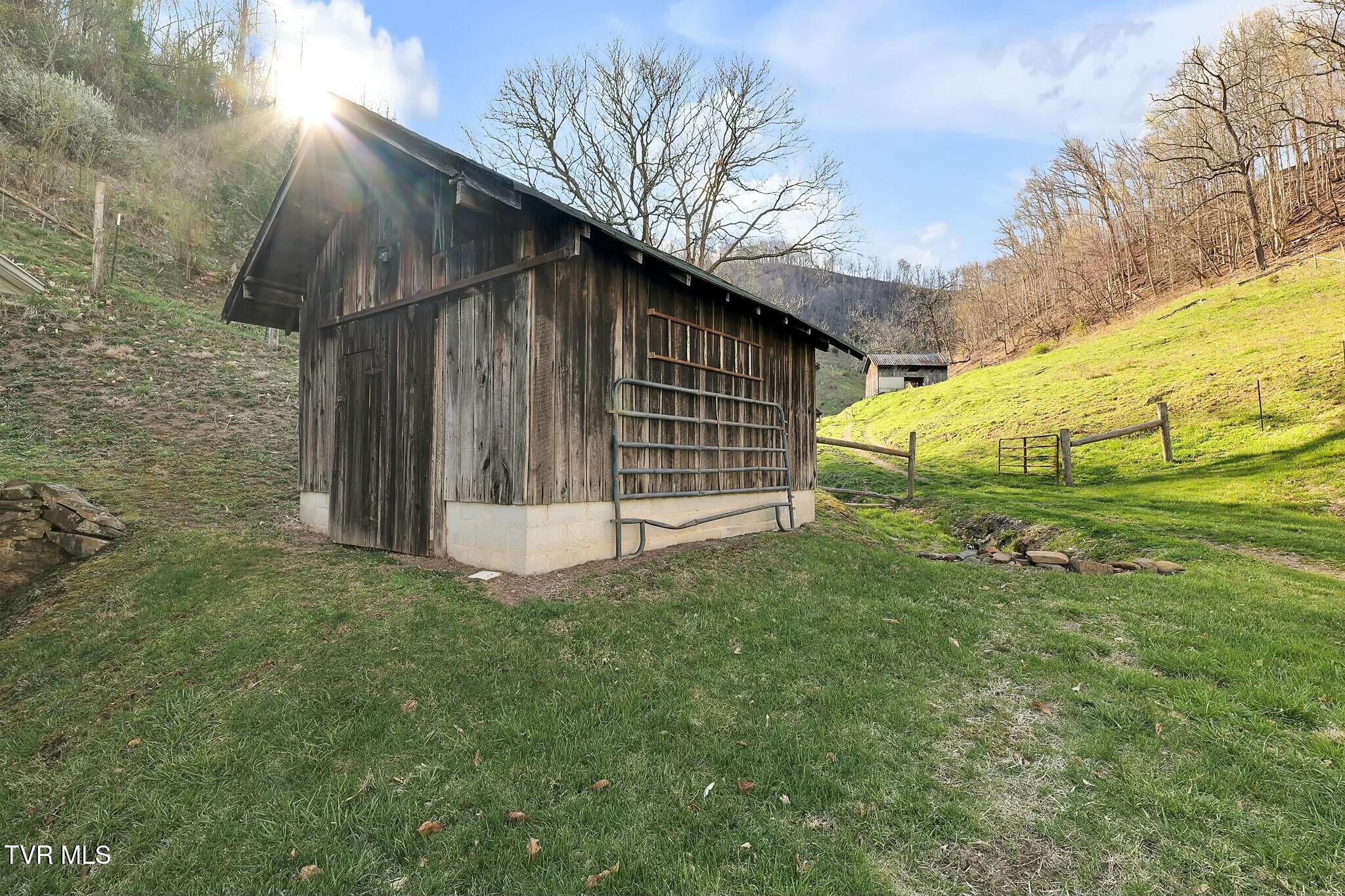 736 Shelleys Road Bristol, VA 24202 - Photo 65 of 82 tempImageOok1wo