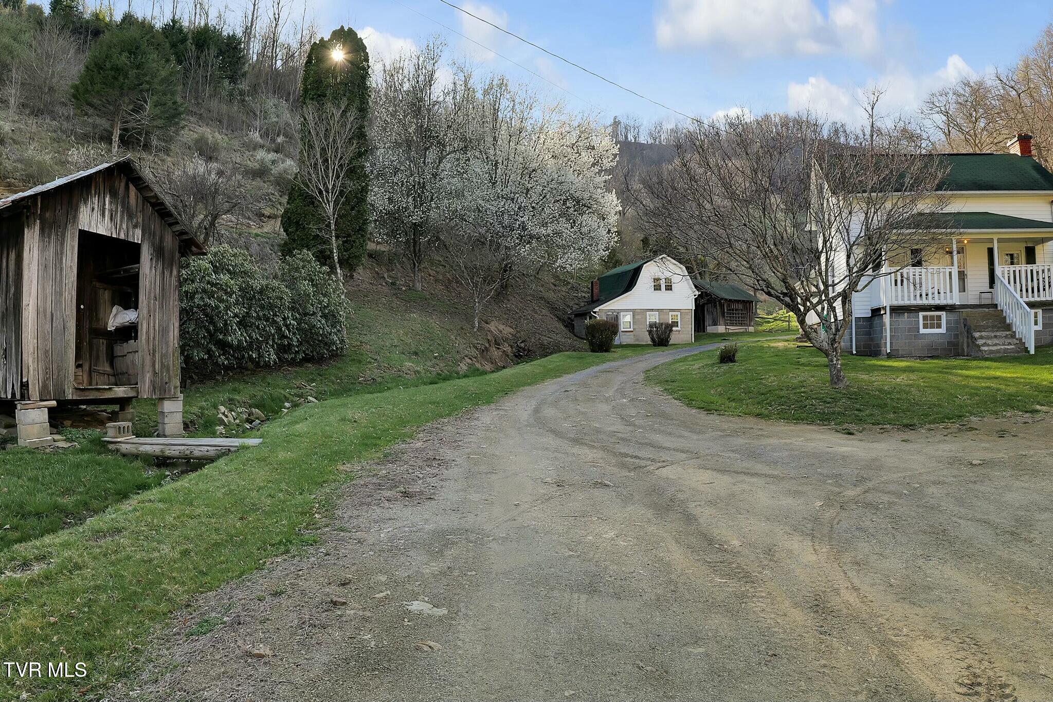 736 Shelleys Road Bristol, VA 24202 - Photo 71 of 82 tempImagej90N64