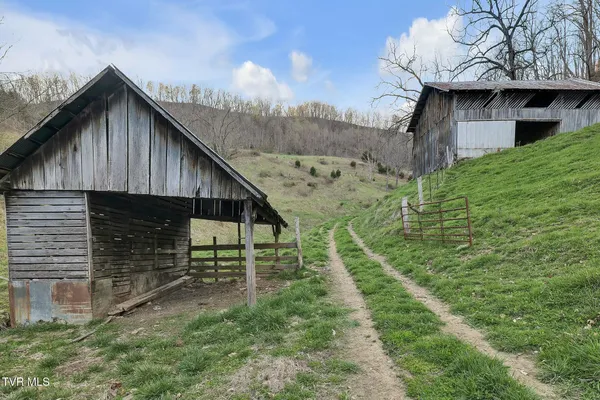 $1,499,900 | 736 Shelleys Road, Bristol, VA 24202