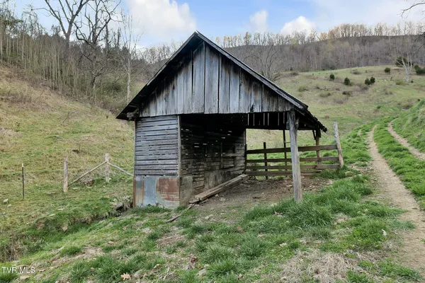 $1,499,900 | 736 Shelleys Road, Bristol, VA 24202