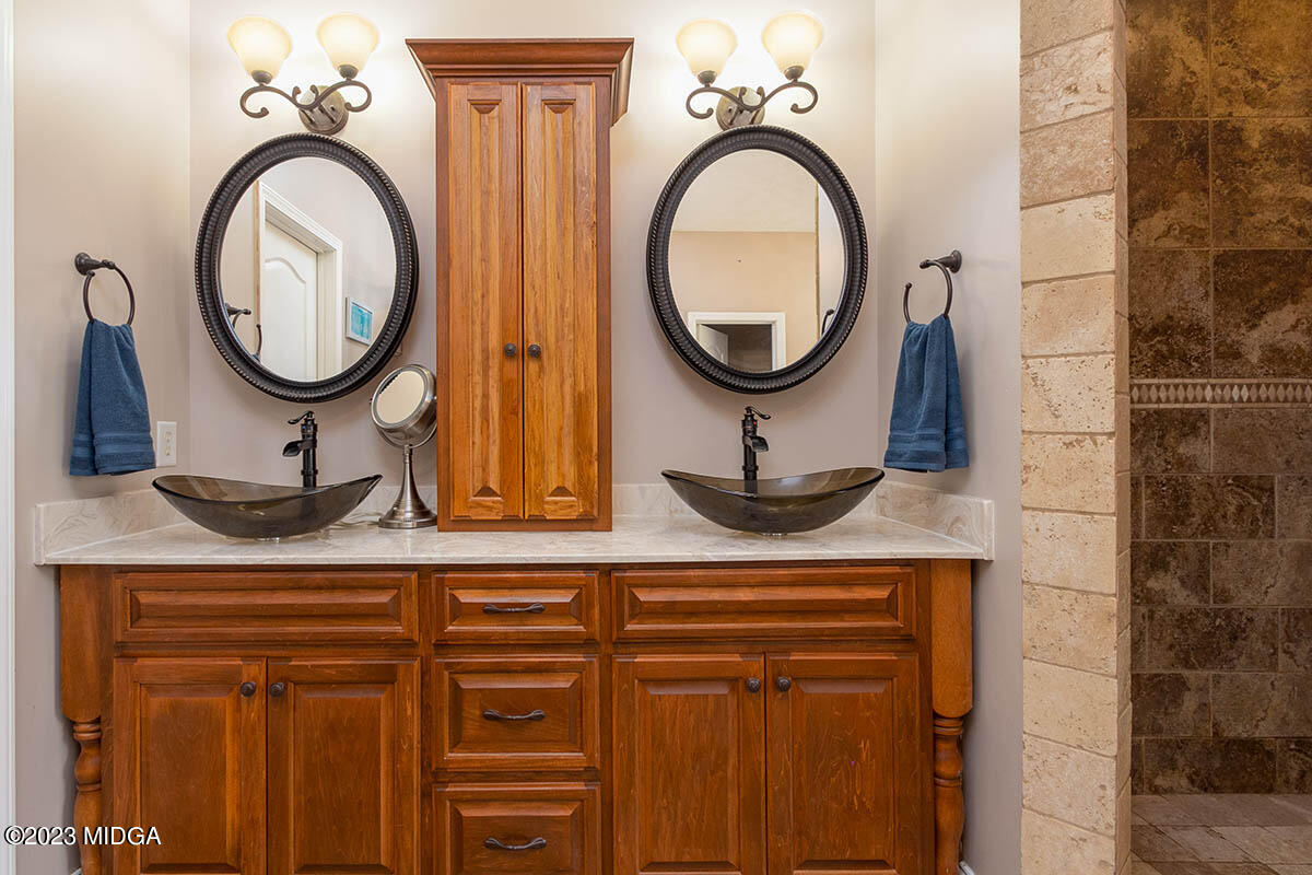 170 Terrell Road Elko, GA 31025 - Photo 16 of 35 a bathroom with a sink and a mirror