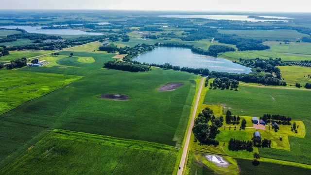 $1,450,000 | 7250 Rutz Lake Road, Waconia, MN 55387