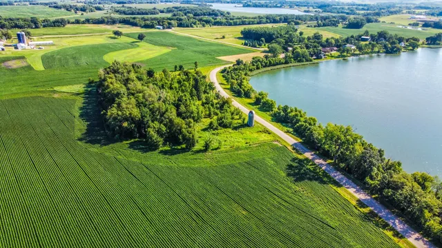 $1,450,000 | 7250 Rutz Lake Road, Waconia, MN 55387