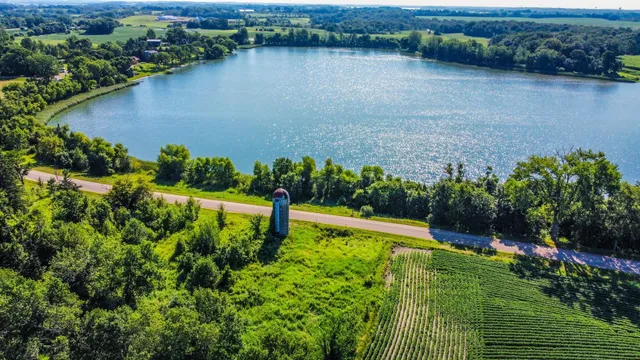 $1,450,000 | 7250 Rutz Lake Road, Waconia, MN 55387