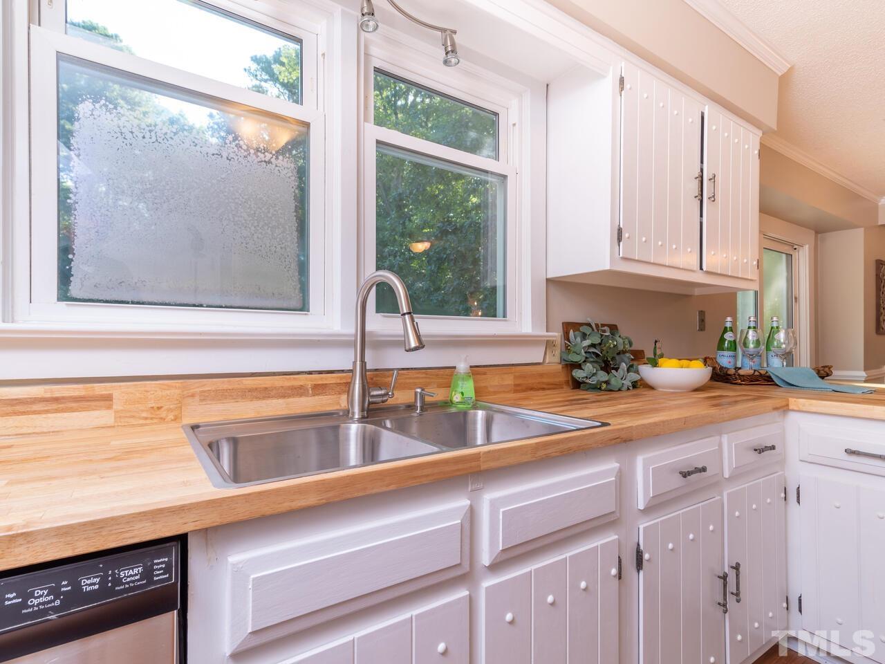 9112 Leesville Road Raleigh, NC 27613 - Photo 10 of 30