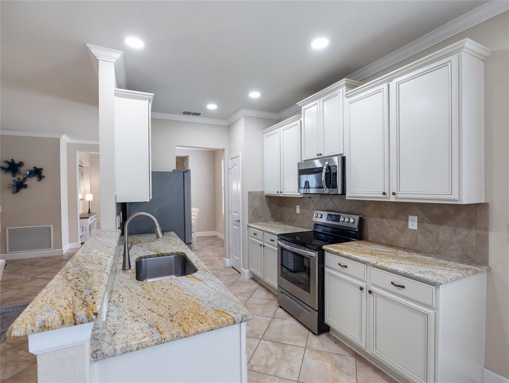 9123 Southwest 70th Loop Ocala, FL 34481 - Photo 12 of 62