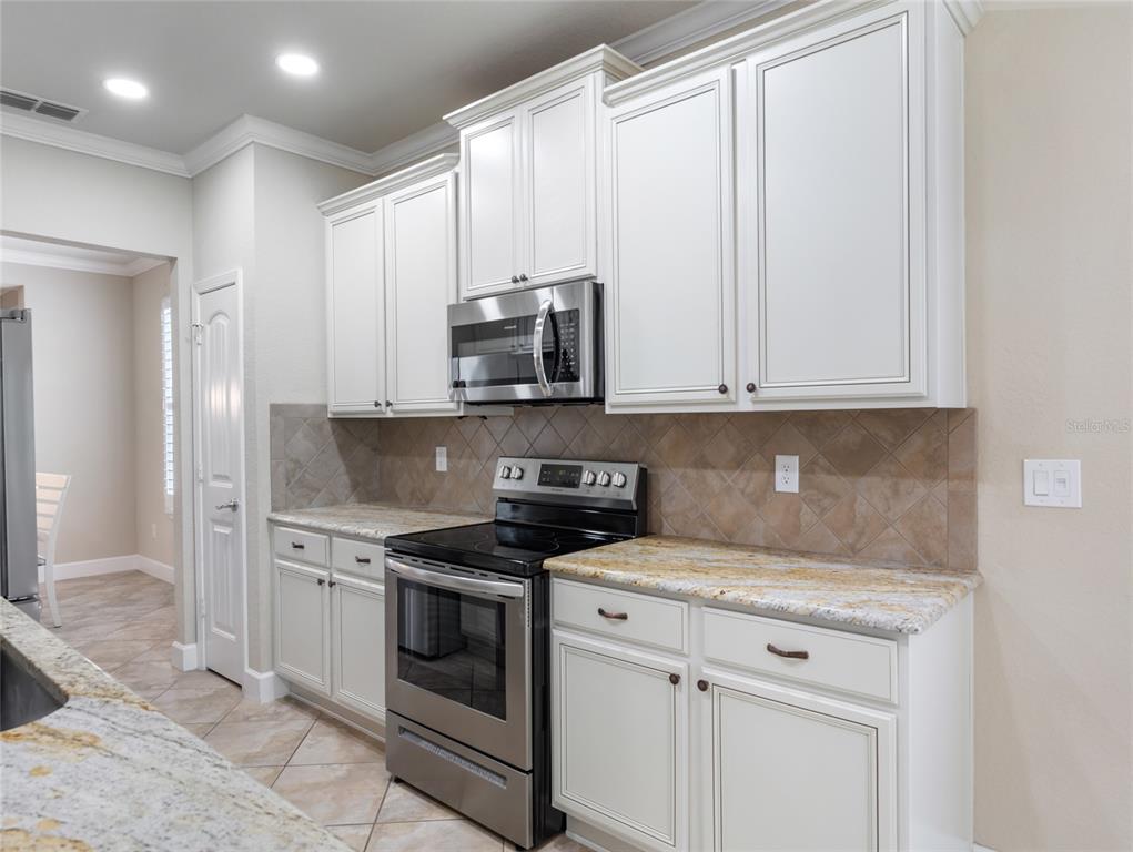 9123 Southwest 70th Loop Ocala, FL 34481 - Photo 17 of 62