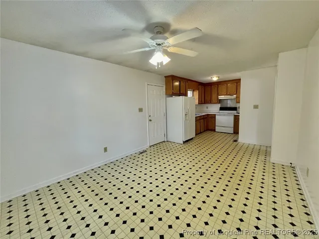 $1,175 | 1929 Crestview Drive, Fayetteville, NC 28304