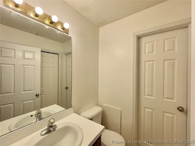 $1,175 | 1929 Crestview Drive, Fayetteville, NC 28304