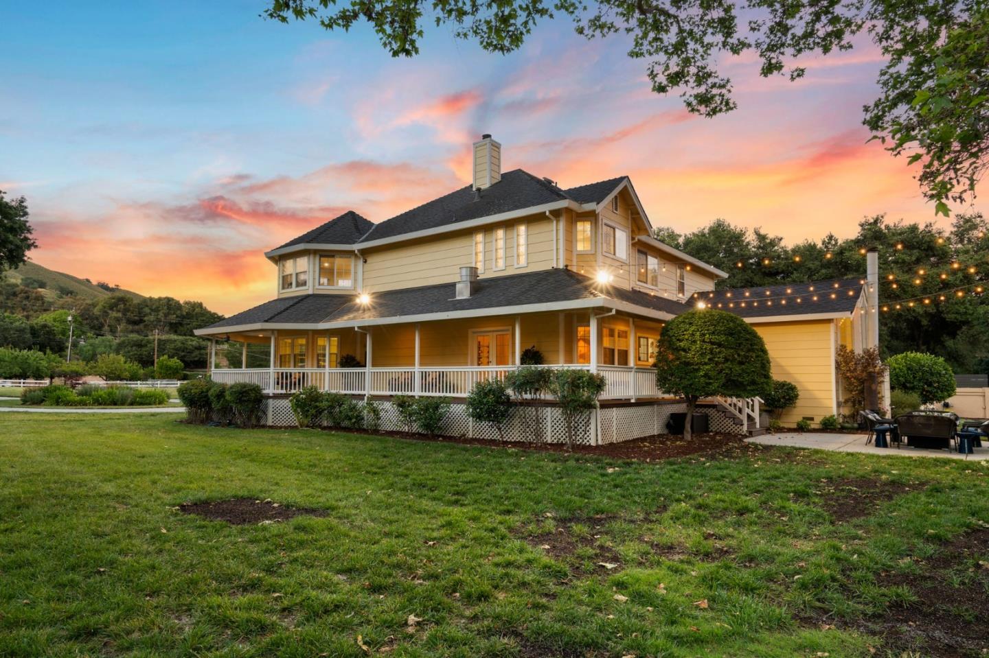 12135 Watsonville Road Gilroy, CA 95020 - Photo 76 of 83 a front view of a house with a garden