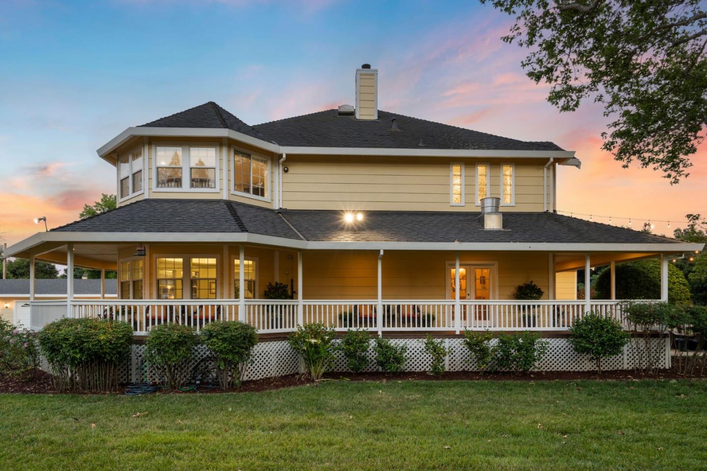 12135 Watsonville Road Gilroy, CA 95020 - Photo 77 of 83 a front view of a house with a yard