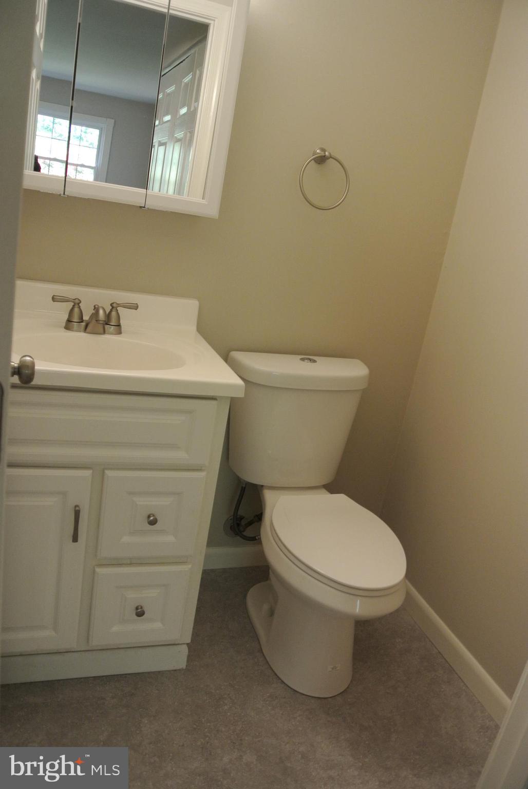 2908 Aspen Hill Road Baltimore, MD 21234 - Photo 20 of 38 One of the full baths