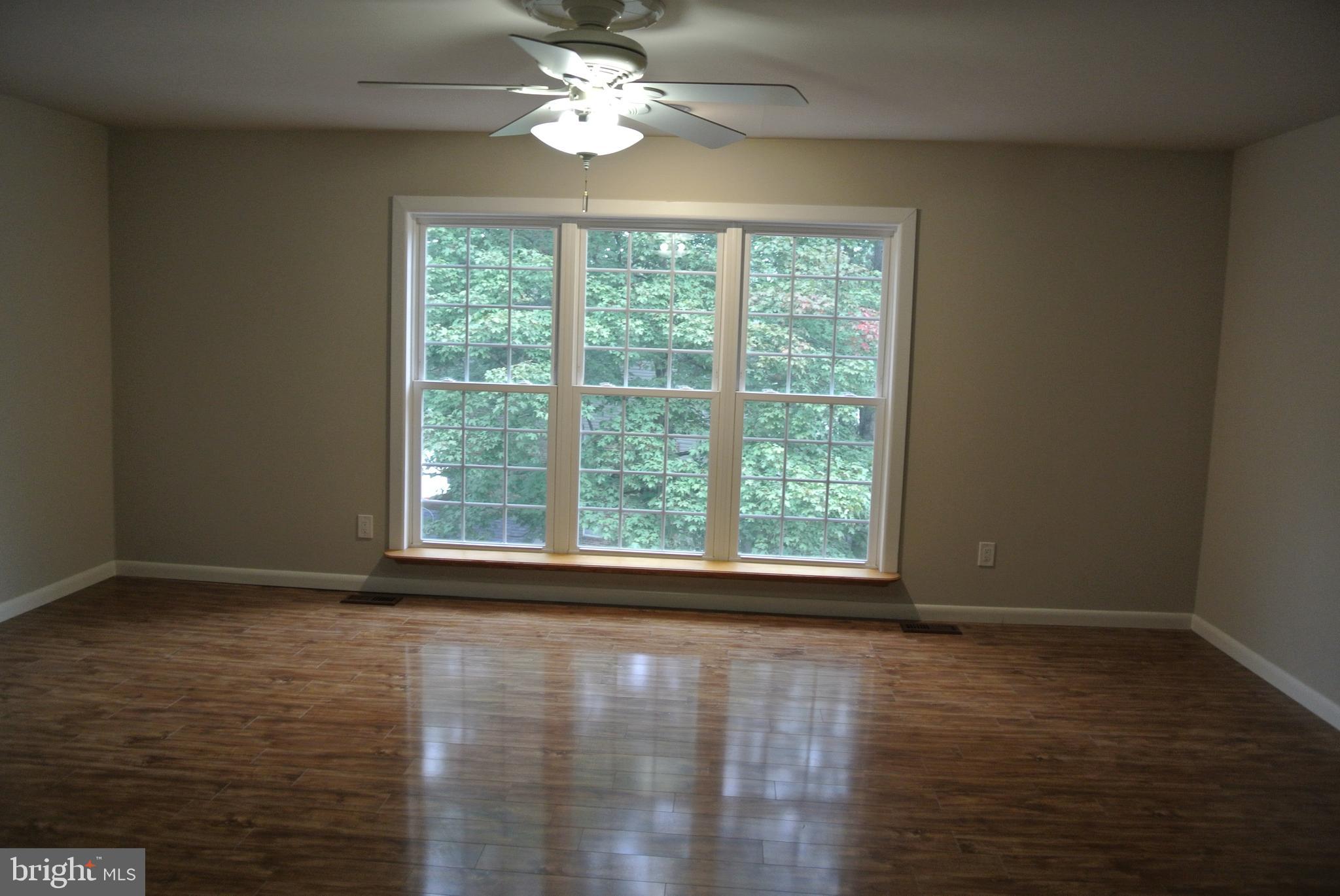 2908 Aspen Hill Road Baltimore, MD 21234 - Photo 4 of 38 Shining Floors!