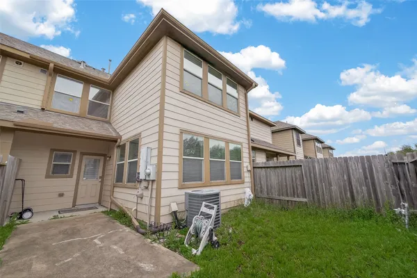 $2,000 | 8314 Columbia Forest Drive, Houston, TX 77095
