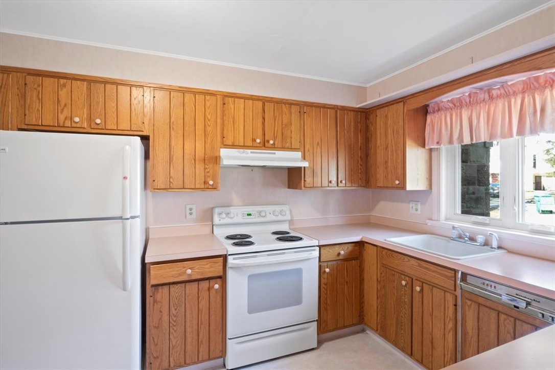 169 Penarrow Road Brighton, NY 14618 - Photo 7 of 25