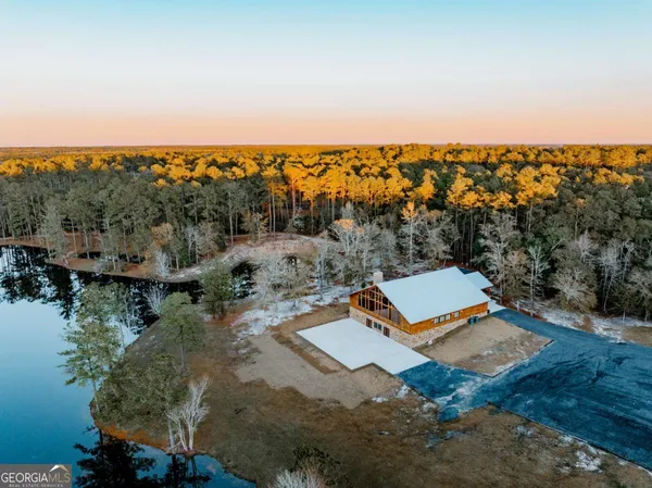 $1,600,000 | 3817 Central Avenue, Waycross, GA 31503