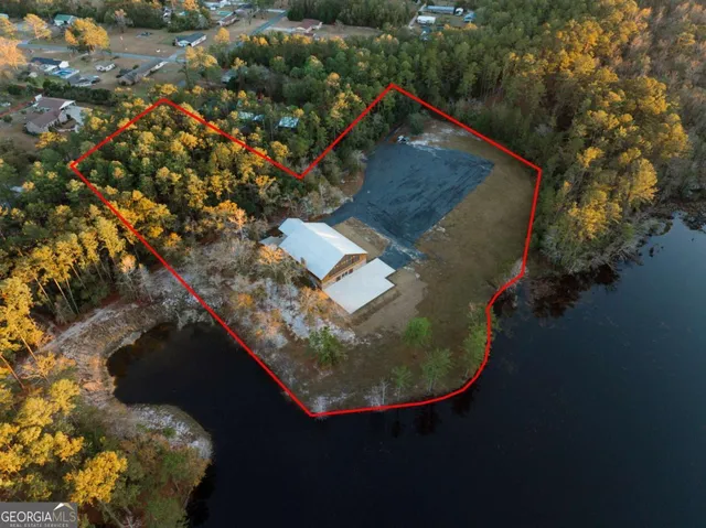 $1,600,000 | 3817 Central Avenue, Waycross, GA 31503