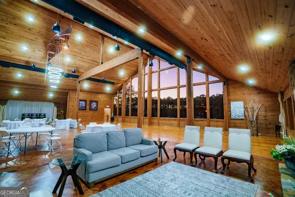 $1,600,000 | 3817 Central Avenue, Waycross, GA 31503