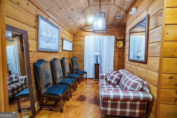 $1,600,000 | 3817 Central Avenue, Waycross, GA 31503