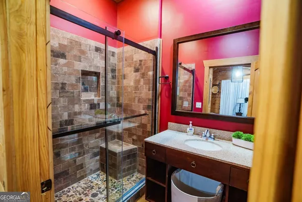 $1,600,000 | 3817 Central Avenue, Waycross, GA 31503