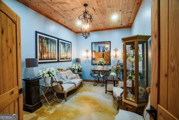 $1,600,000 | 3817 Central Avenue, Waycross, GA 31503