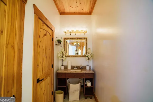 $1,600,000 | 3817 Central Avenue, Waycross, GA 31503