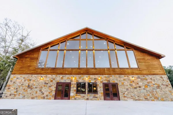 $1,600,000 | 3817 Central Avenue, Waycross, GA 31503