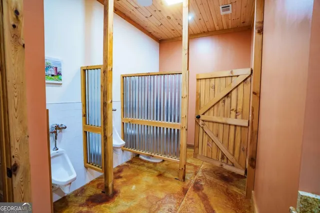 $1,600,000 | 3817 Central Avenue, Waycross, GA 31503