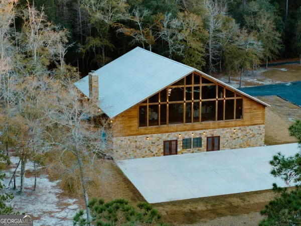 $1,600,000 | 3817 Central Avenue, Waycross, GA 31503