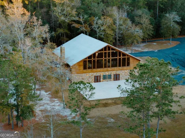 $1,600,000 | 3817 Central Avenue, Waycross, GA 31503