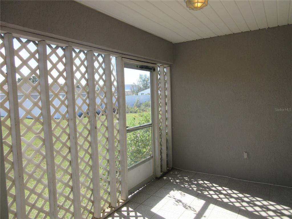 4760 Southwest 136th Place Ocala, FL 34473 - Photo 18 of 19 a view of entryway with window