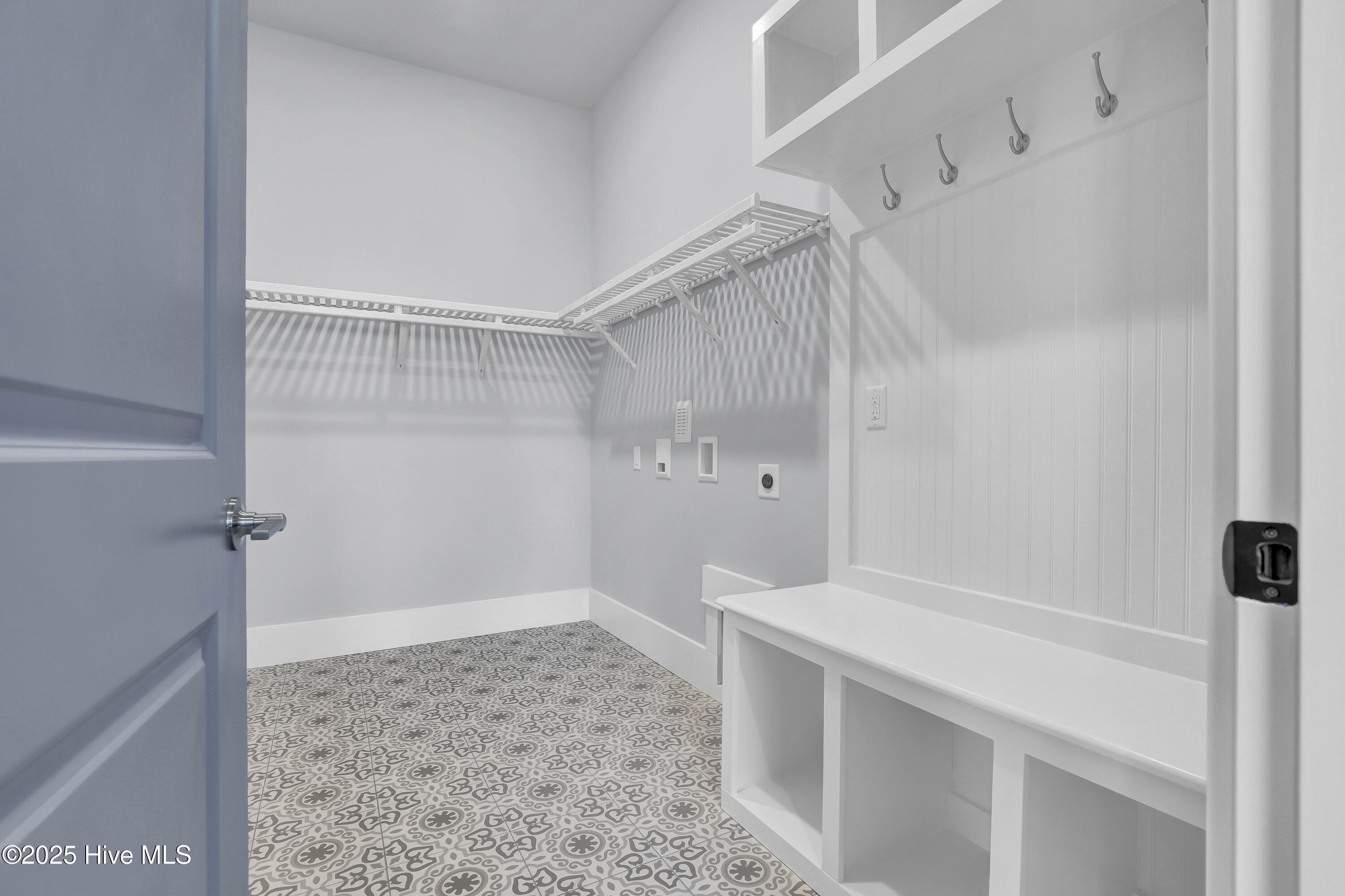 110 Whispering Pine Lane Holly Ridge, NC 28445 - Photo 23 of 28 Laundry