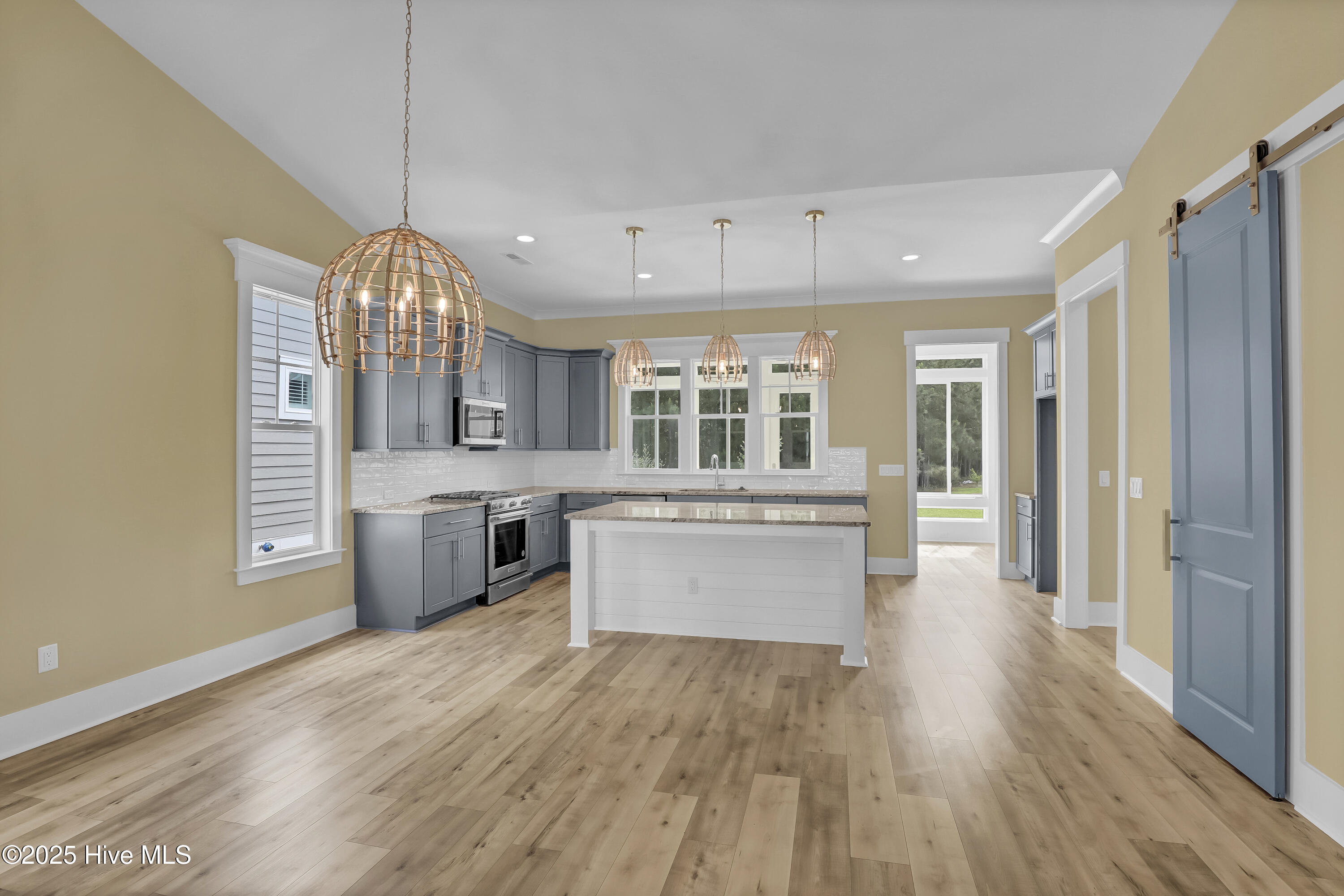 110 Whispering Pine Lane Holly Ridge, NC 28445 - Photo 6 of 28 Great Room