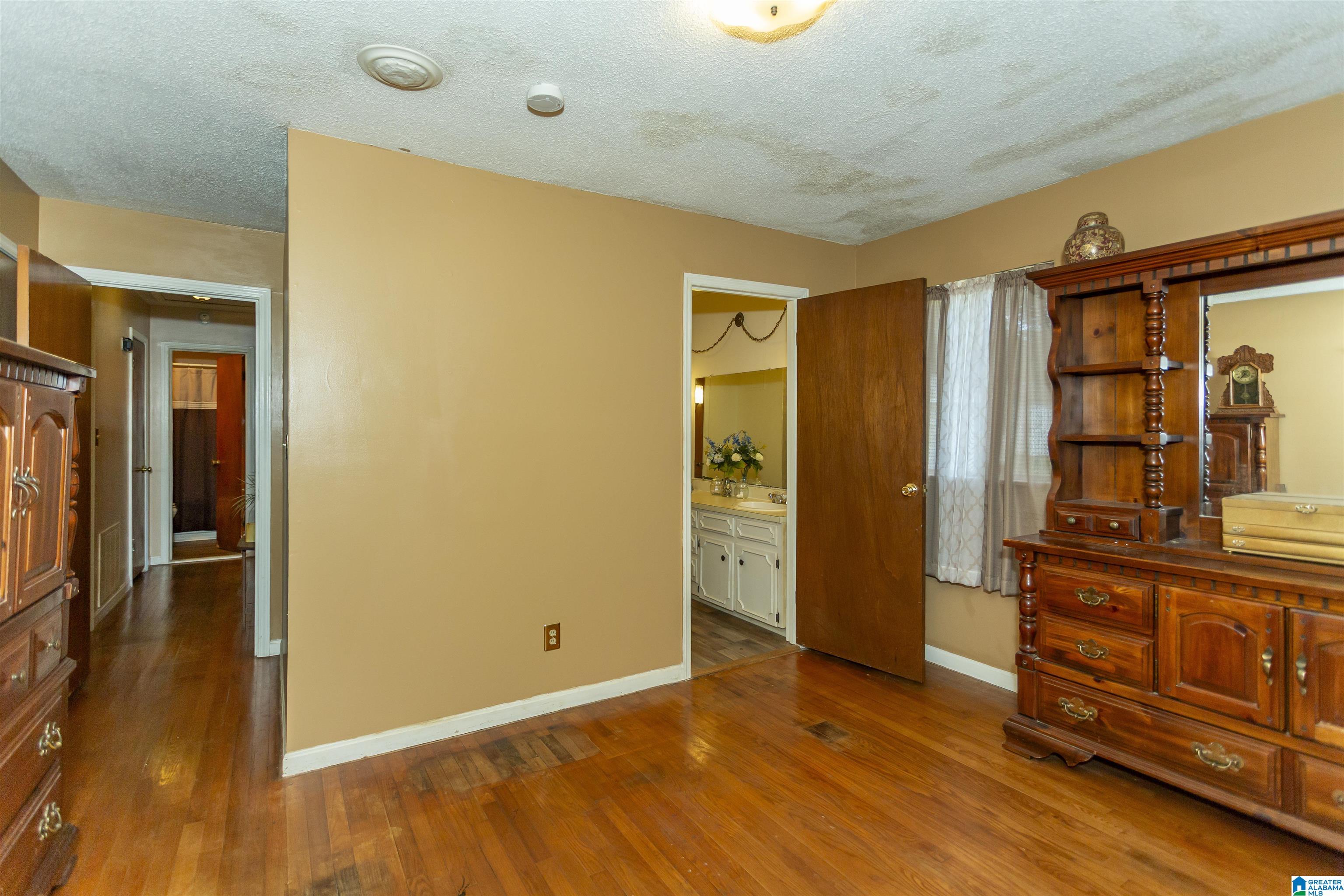 627 Pinewood Avenue Bessemer, AL 35023 - Photo 24 of 48