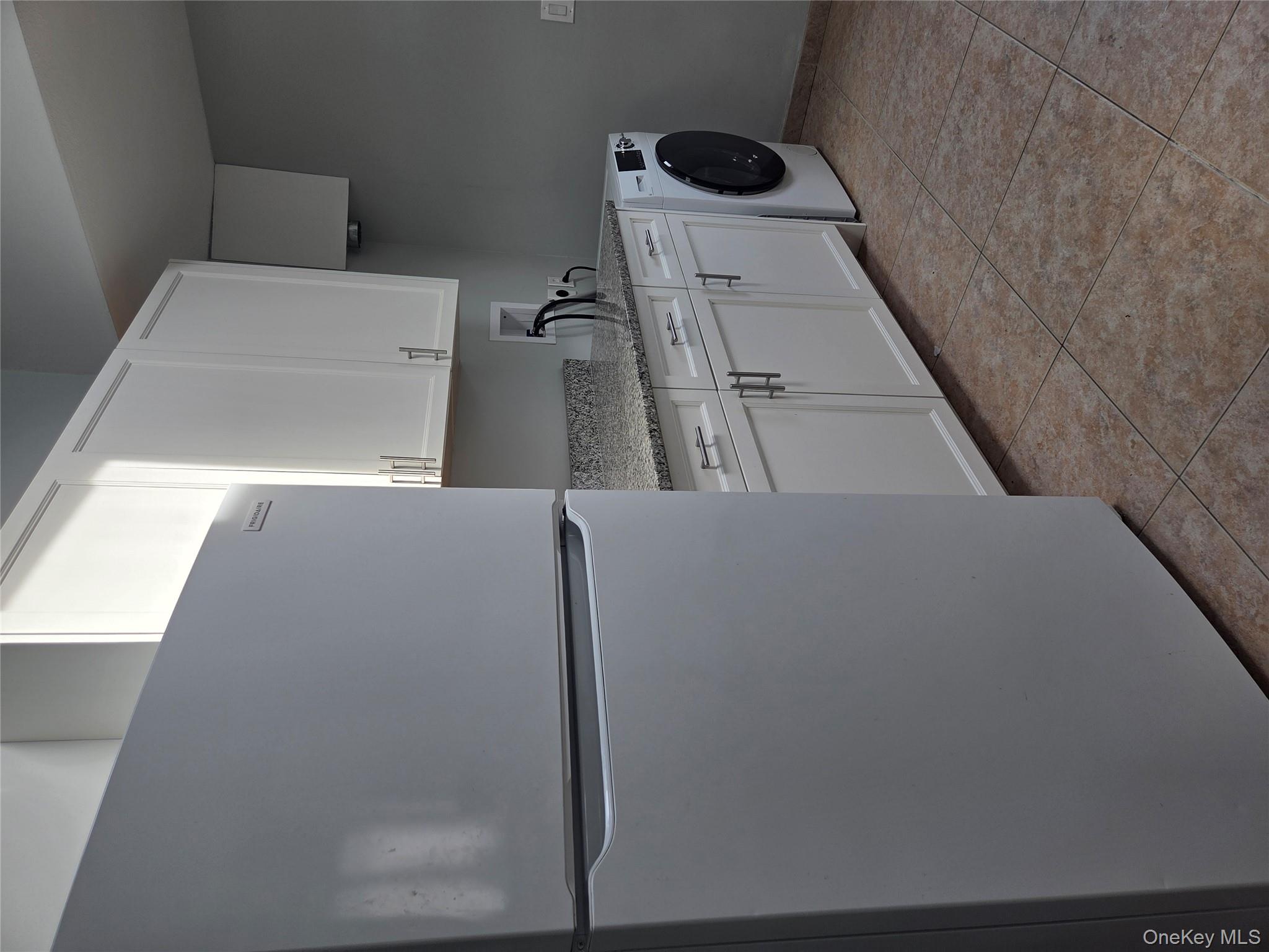 58 Juniper Road Port Washington, NY 11050 - Photo 5 of 13