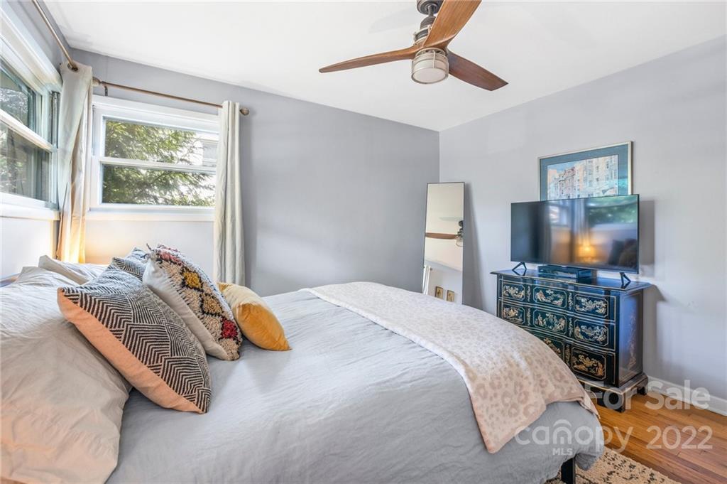 128 Longview Road Asheville, NC 28806 - Photo 23 of 45 Gallery Image 23