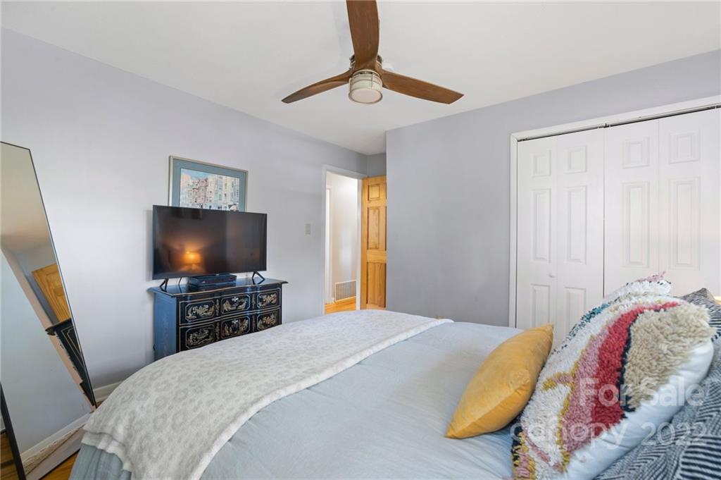 128 Longview Road Asheville, NC 28806 - Photo 24 of 45 Gallery Image 24